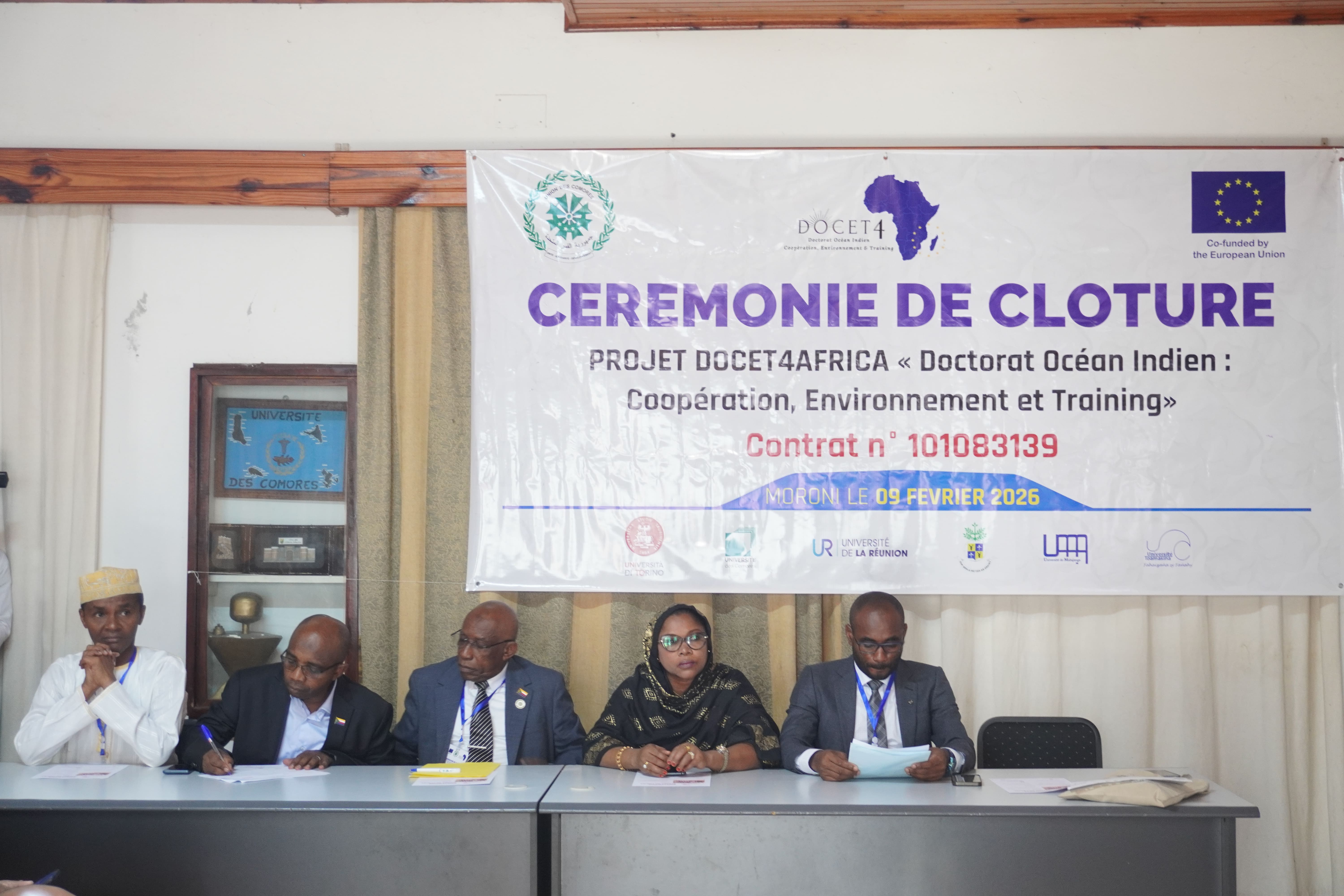 <p><i><strong>Cérémonie de clôture du projet DOCET4AFRICA aux Comores</strong></i></p><p><br>&nbsp;</p>